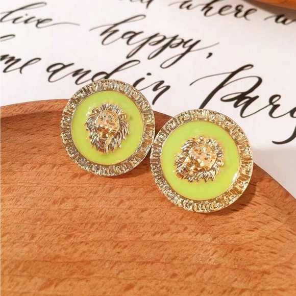 Jewelry - NWT Green Lion Head Stud Earrings! Gold Tone Round Button. Luxury Leo. Versace